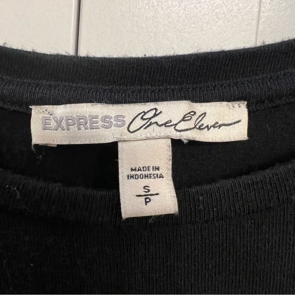 Express Asymmetrical Tank Top - Picture 2 of 3